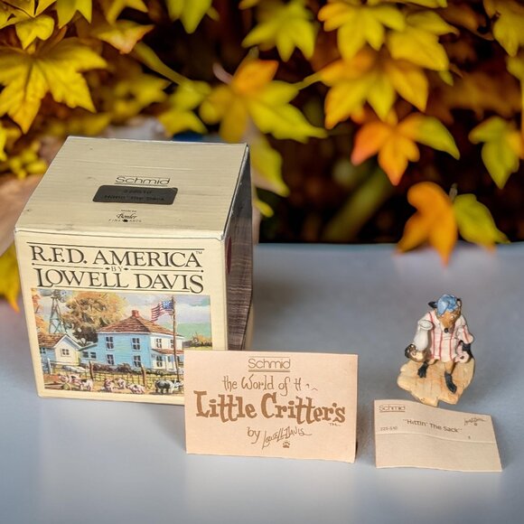 Lowell Davis Hittin' the Sack figurine by Schmid, With Box and Papers ORIGINAL - Picture 1 of 4
